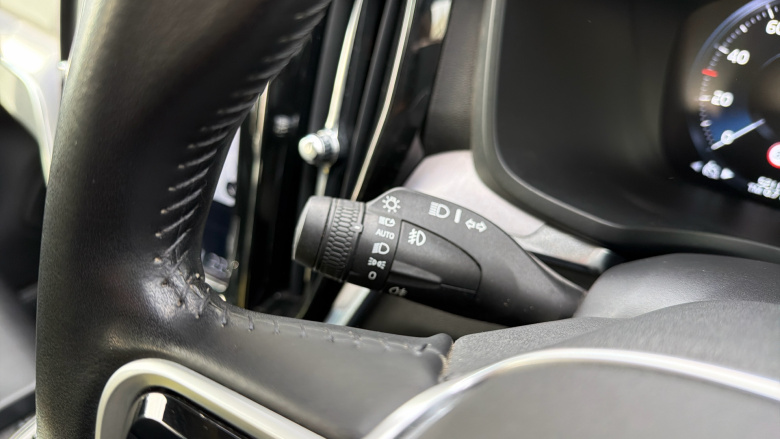 Volvo V60 2.0 D4 [190] Cross Country Plus 5dr AWD Auto Diesel Estate